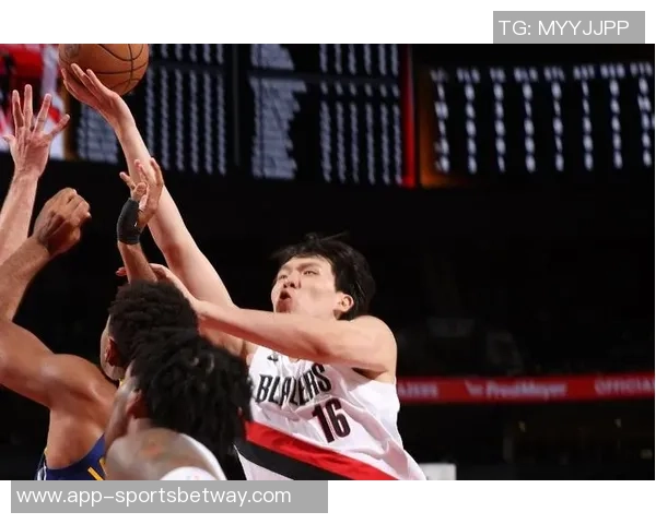 拓媒建议球队创新策略助力杨瀚森与库克提升三分球命中率 拓媒建议球队创新策略助力杨瀚森与库克提升三分球命中率